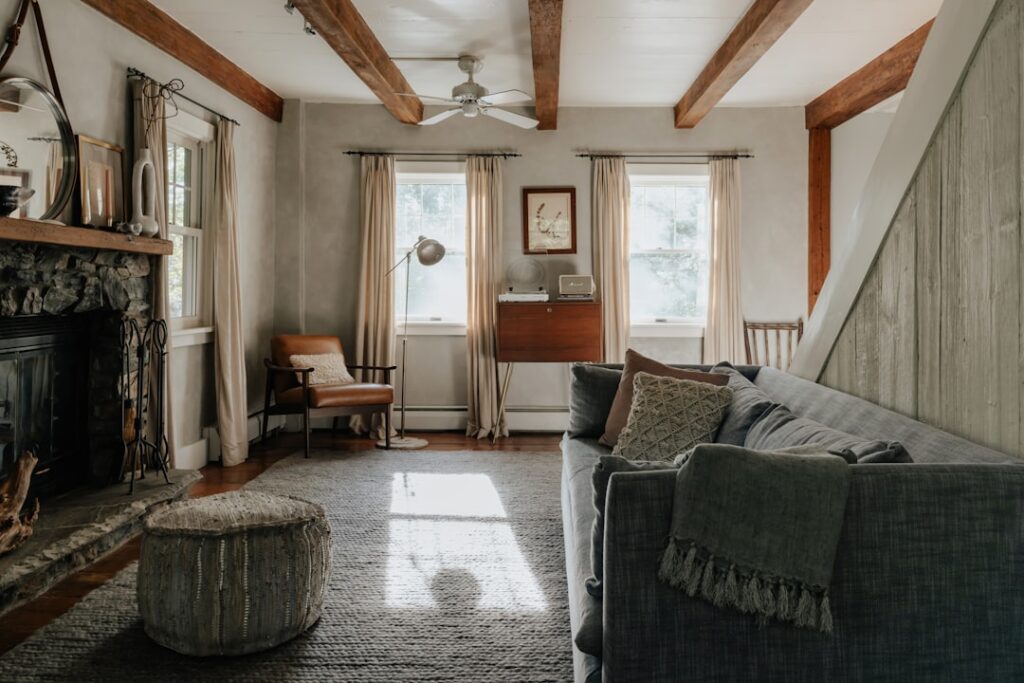Neutral tone living room (IG: @clay.banks)