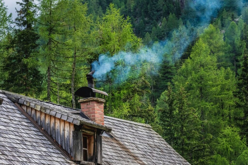 Waarom jaarlijks schoorsteenonderhoud essentieel is voor een veilige woning