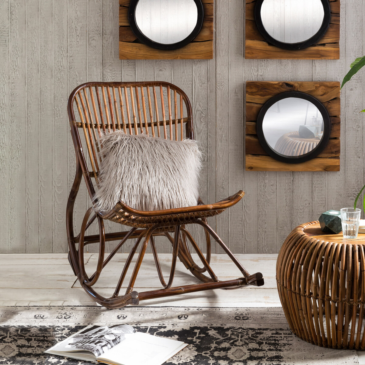 Artistiq Schommelstoel 'Rattan' van Sohome