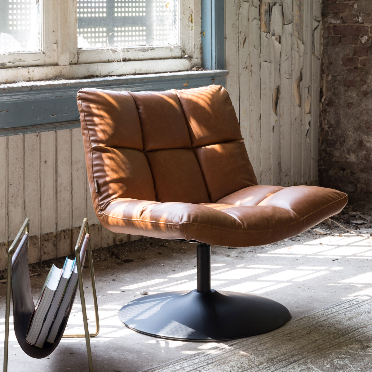 Dutchbone Fauteuil 'Bar' PU, kleur Vintage Bruin van Sohome