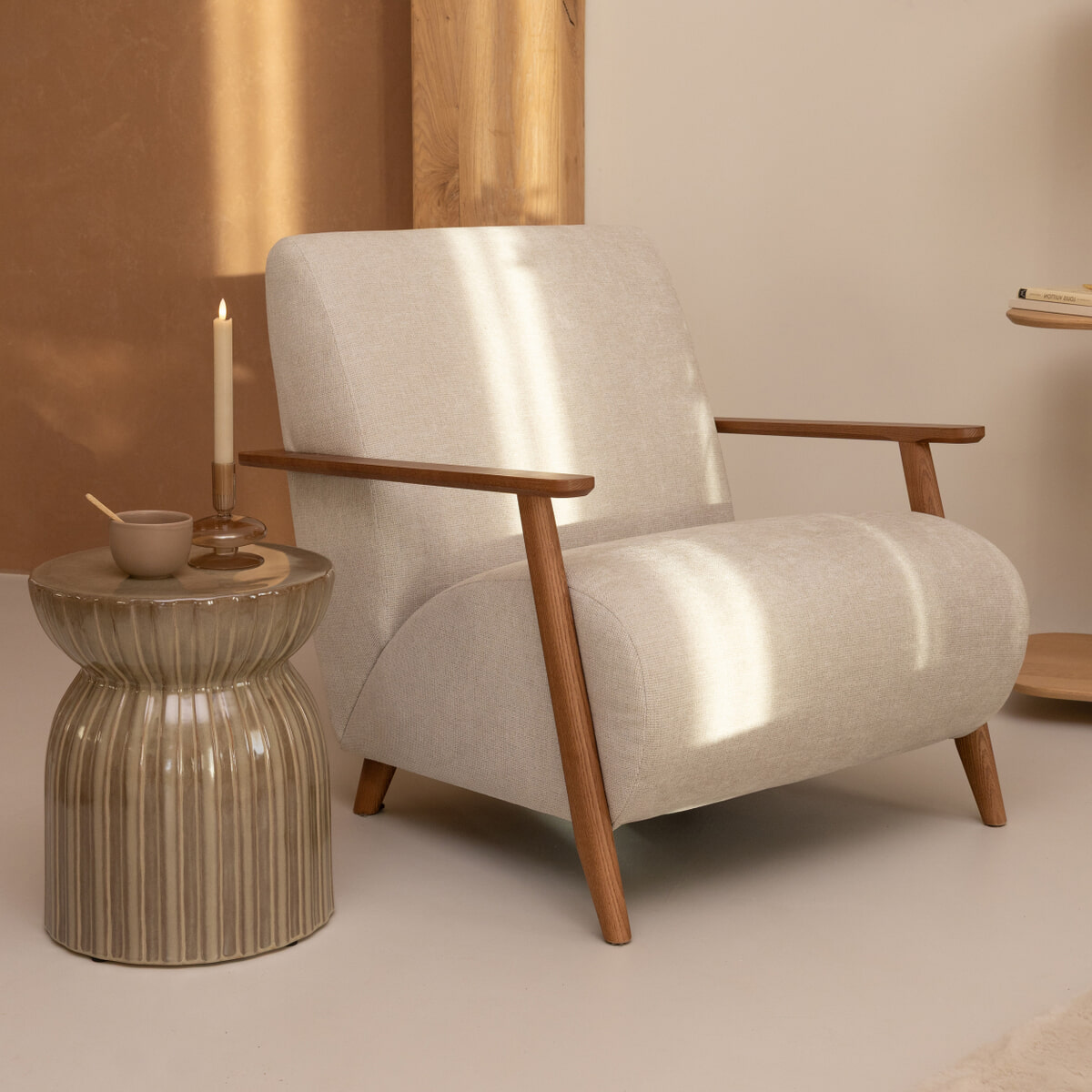 Kave Home Fauteuil 'Meghan' Chenille / Walnoot van Sohome