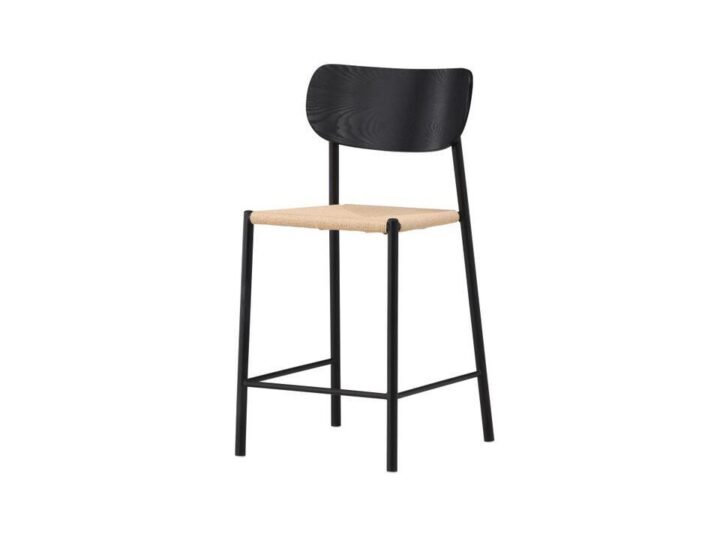 Svea - Polsty barkruk met rugleuning - rattan - zwart van Leen Bakker